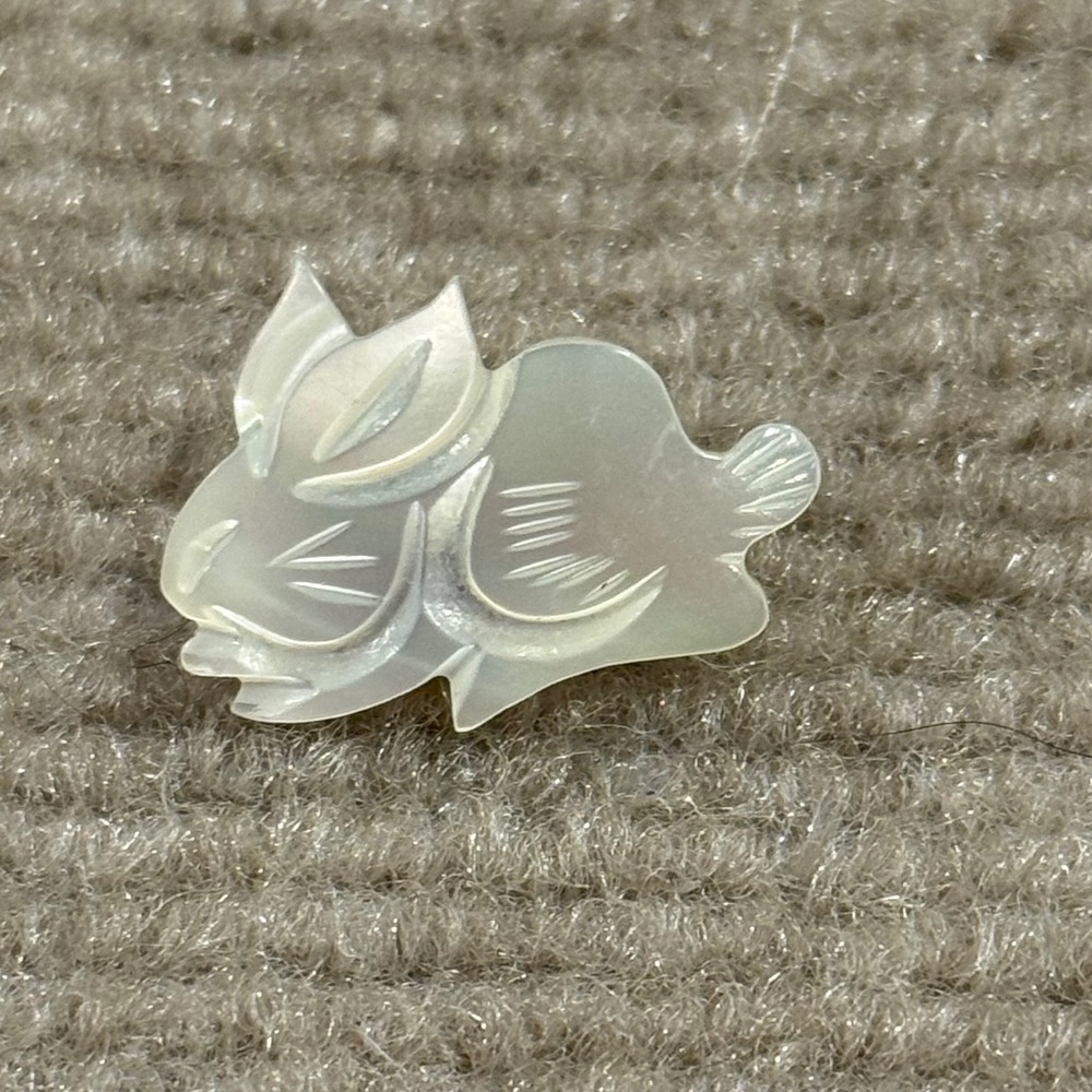 Vintage Shell Carved Mother of Pearl Rabbit Bunny Brooch Pin Easter Small